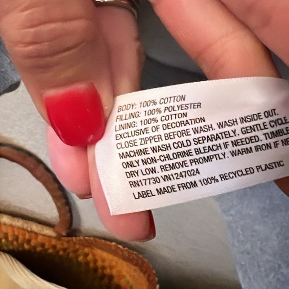 Gray vineyard, vines, men’s sweatshirt, size medium - Picture 4 of 5